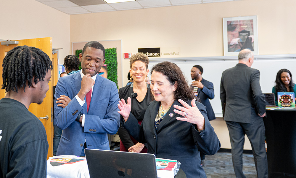 Federal leaders visit the Center for Black Entrepreneurship